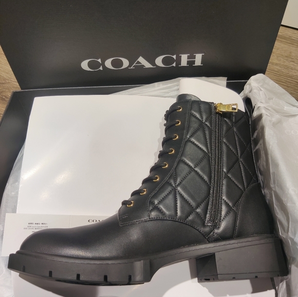 New! Laila Bootie (Last One!) - Picture 2 of 10